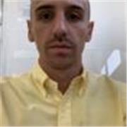 Profesor de inglés nativo con 10 años de experiencia ofrece clases particulares para niños y adultos en España.